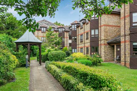 1 bedroom Retirement property for sale in Beaumonds, St Albans, AL1