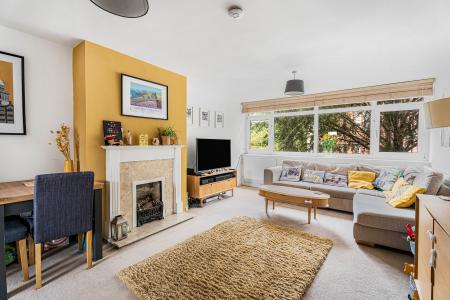 3 bedroom Flat for sale in Belmont Court, St Albans, AL1