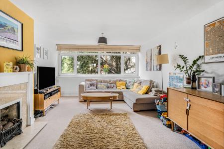 3 bedroom Flat for sale in Belmont Court, St Albans, AL1