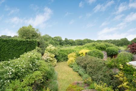 3 bedroom Terraced House for sale in Boissy Close, St Albans, AL4
