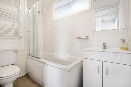 2 bedroom Flat for sale in Cedar Court, St Albans, AL4