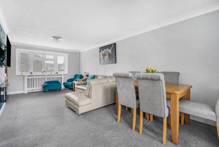 3 bedroom Terraced House for sale in Clinton End, Hemel Hempstead, HP2