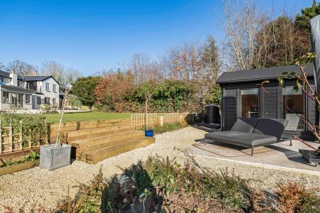 4 bedroom Character Property for sale in Dovers Green Cottages, Radlett, WD7