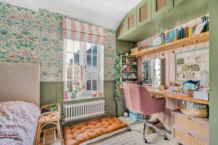 4 bedroom Character Property for sale in Dovers Green Cottages, Radlett, WD7