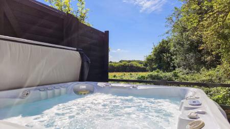 4 bedroom Character Property for sale in Dovers Green Cottages, Radlett, WD7