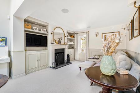 4 bedroom Character Property for sale in Dovers Green Cottages, Radlett, WD7