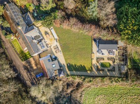 4 bedroom Character Property for sale in Dovers Green Cottages, Radlett, WD7