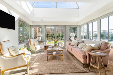 4 bedroom Character Property for sale in Dovers Green Cottages, Radlett, WD7