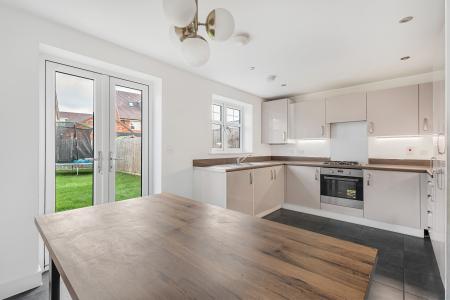 3 bedroom Terraced House for sale in Falcon Way, St Albans, AL4