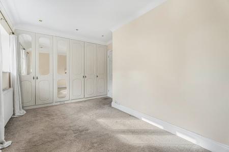 3 bedroom Terraced House for sale in Flint Way, St Albans, AL3