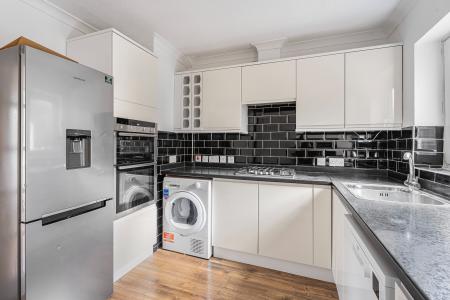 3 bedroom Terraced House for sale in Flint Way, St Albans, AL3