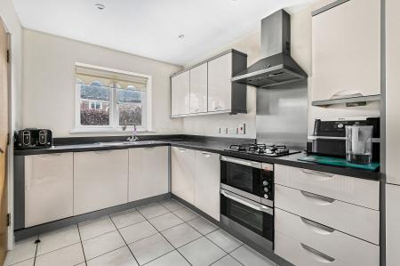 4 bedroom Semi-detached house for sale in Frederick Place, St Albans, AL2