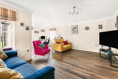 4 bedroom Semi-detached house for sale in Frederick Place, St Albans, AL2