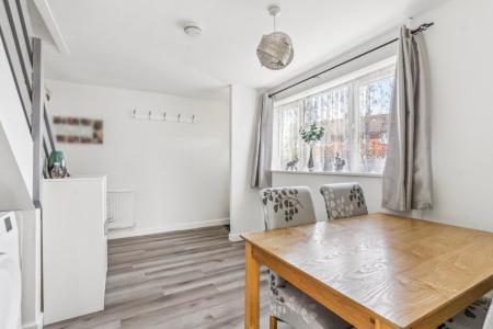 3 bedroom Terraced House for sale in Garden Avenue, Hatfield, AL10