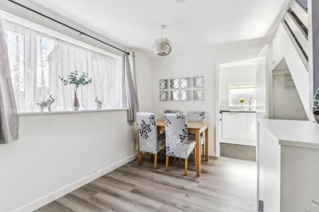 3 bedroom Terraced House for sale in Garden Avenue, Hatfield, AL10