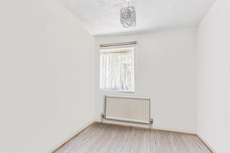 3 bedroom Terraced House for sale in Garden Avenue, Hatfield, AL10