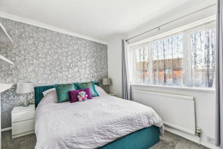3 bedroom Terraced House for sale in Garden Avenue, Hatfield, AL10