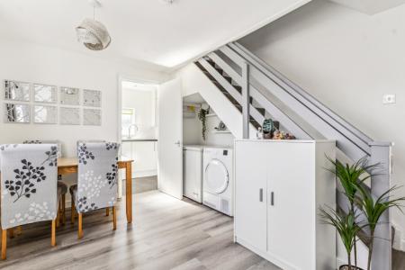 3 bedroom Terraced House for sale in Garden Avenue, Hatfield, AL10