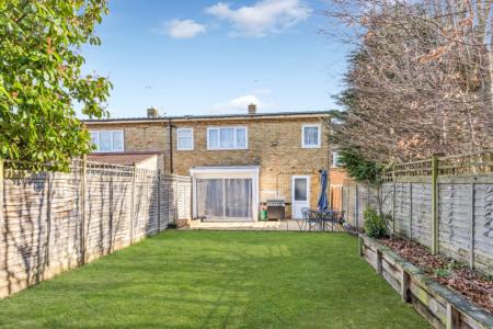 3 bedroom Terraced House for sale in Garden Avenue, Hatfield, AL10