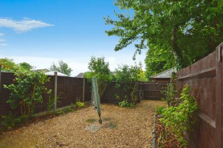3 bedroom End of terrace house for sale in Ground Lane, Hatfield, AL10
