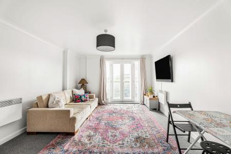 1 bedroom Flat for sale in Handleys Court, Selden Hill, Hemel Hempstead, HP2