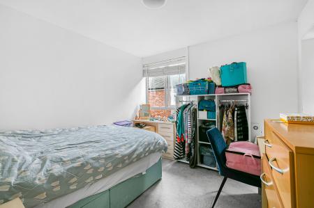 2 bedroom Flat for sale in High Street, Wheathampstead, AL4