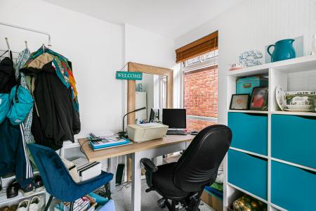 2 bedroom Flat for sale in High Street, Wheathampstead, AL4