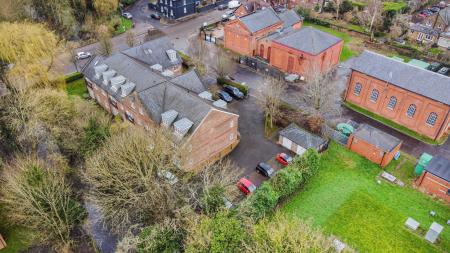 2 bedroom Flat for sale in Holywell Hill, St Albans, AL1