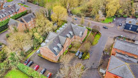 2 bedroom Flat for sale in Holywell Hill, St Albans, AL1