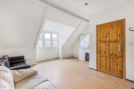 2 bedroom Mixed Use for sale in London Road, St Albans, AL1
