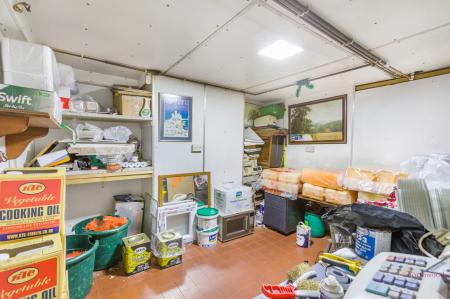 2 bedroom Mixed Use for sale in London Road, St Albans, AL1