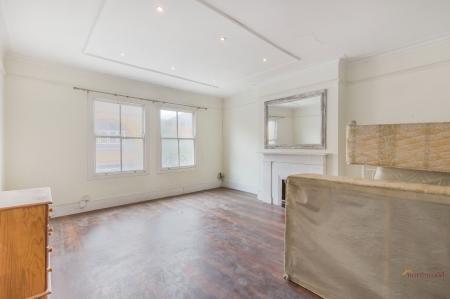 2 bedroom Mixed Use for sale in London Road, St Albans, AL1