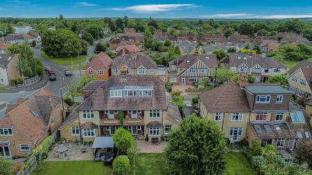 5 bedroom Semi-detached house for sale in Lynton Avenue, St Albans, AL1