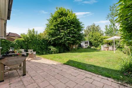 5 bedroom Semi-detached house for sale in Lynton Avenue, St Albans, AL1