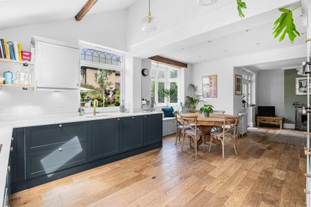 5 bedroom Semi-detached house for sale in Lynton Avenue, St Albans, AL1