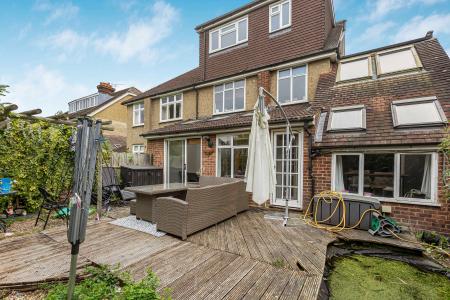 4 bedroom Semi-detached house for sale in Lynton Avenue, St Albans, AL1