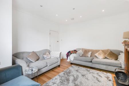 4 bedroom Semi-detached house for sale in Lynton Avenue, St Albans, AL1