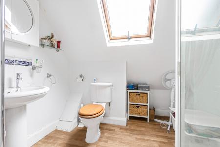 4 bedroom Semi-detached house for sale in Lynton Avenue, St Albans, AL1