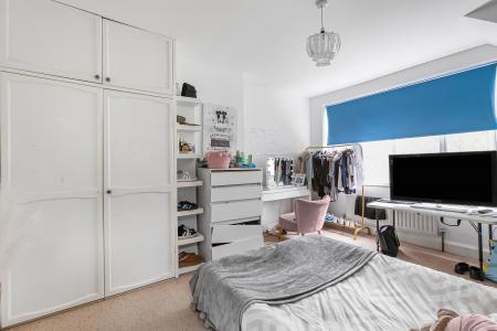 4 bedroom Semi-detached house for sale in Lynton Avenue, St Albans, AL1