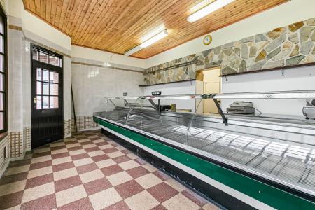 2 bedroom Mixed Use for sale in Oakwood Road, Bricket Wood, AL2