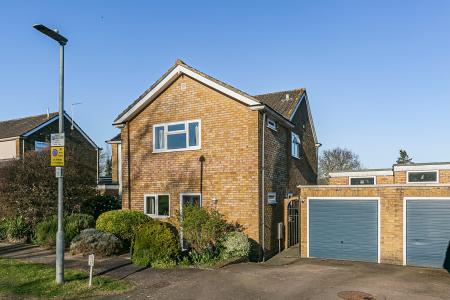 4 bedroom Detached house for sale in Sycamore Avenue, Hatfield, AL10