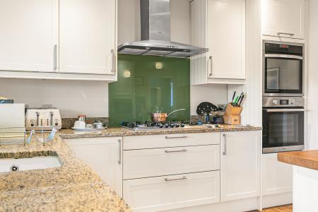 4 bedroom Detached house for sale in Sycamore Avenue, Hatfield, AL10