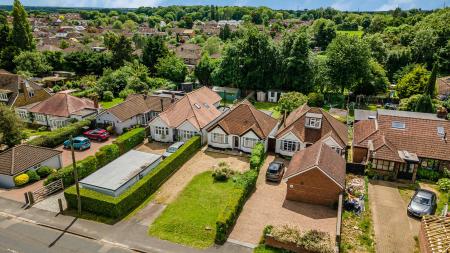 3 bedroom Bungalow for sale in Tippendell Lane, St Albans, AL2