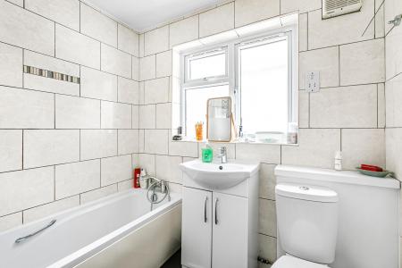 3 bedroom Bungalow for sale in Tippendell Lane, St Albans, AL2