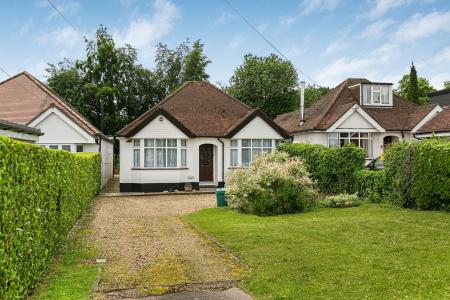 3 bedroom Bungalow for sale in Tippendell Lane, St Albans, AL2