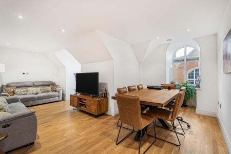 2 bedroom Flat for sale in Victoria Street, St Albans, AL1