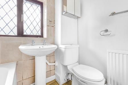 4 bedroom Terraced House for sale in Woollam Crescent, St Albans, AL3