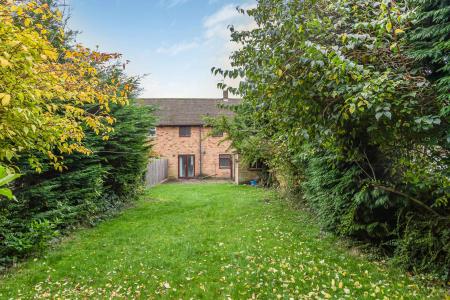 4 bedroom Terraced House for sale in Woollam Crescent, St Albans, AL3