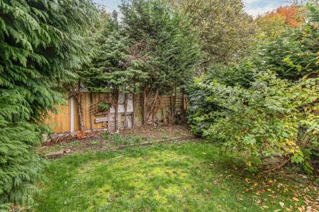 4 bedroom Terraced House for sale in Woollam Crescent, St Albans, AL3