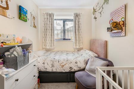 3 bedroom Semi-detached house for sale in Mercers Row, St Albans, AL1